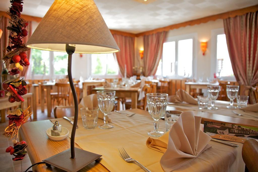 Logis Les Arobiers Hotel Lamoura Exterior photo
